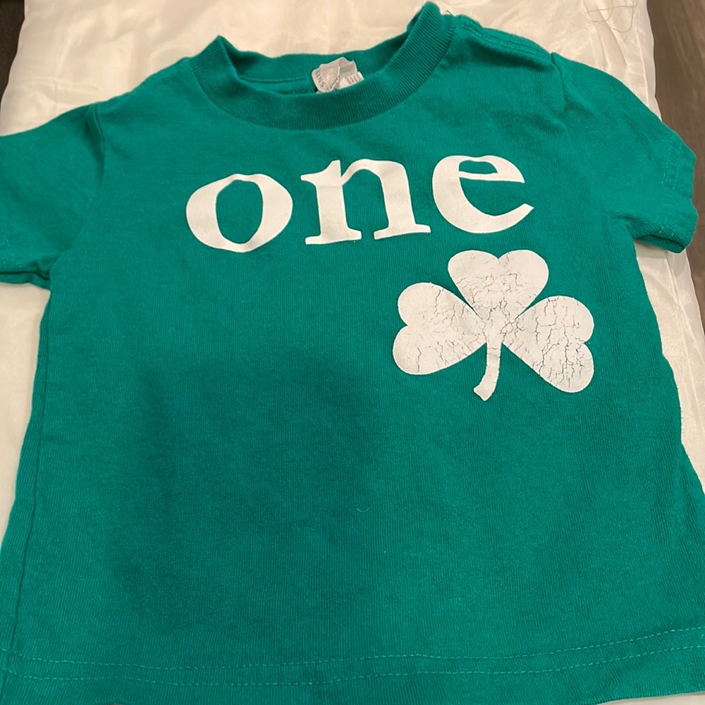 Green short sleeve tee shirt size 12 months